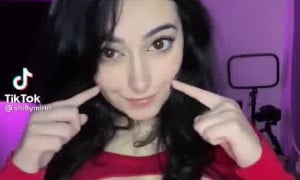 Shiftymine / SO HOT - Show Big Boobs