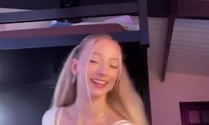 Sofia Diamond - Sexy dance in new video!!