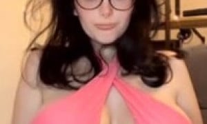 Shiftymine Show Super Big Boobs