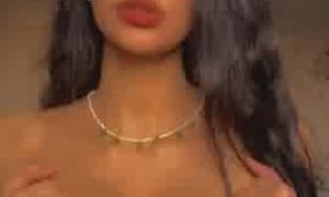 VoulezJ - N.aked Big boobs / 