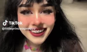 Lara Rose Show big Boobs with BF! video