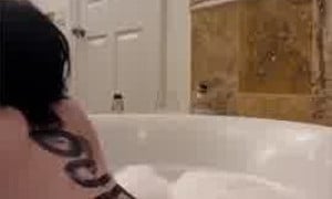 essaere  porn - Sluts babe masturbating in bathtub