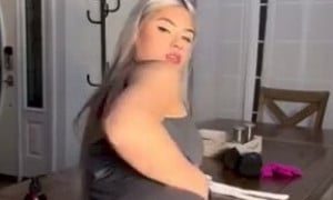 Gialover0 - Sluts babe fingering her ass too lewd