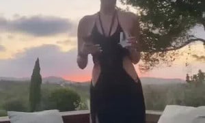 Liz Cambage Show off HOT BODY  New Video
