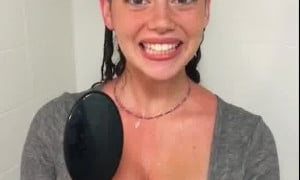 Gali Golan Video   - Show Big Boobs OMG