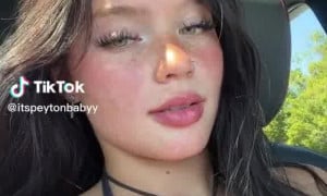 Fympeyton - Sexy in car