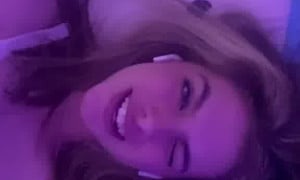Alanna Nikole - Sexy in bed