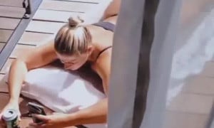 Missmiafit Show Of Body So Sexy In Pool -  Video