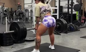 Abbyberner Naked Show Of Big Ass On Chair