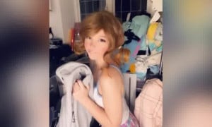 Belle Delphine Stuck in the Dryer Fucking Video 