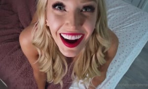 Gwen Gwiz Nude Christmas Doll Fucking Porn Video