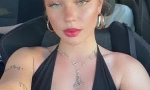 Fympeyton sexy with bikini in car
