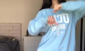 Charli D’Amelio Bike Shorts Camel Toe Video