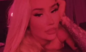 Iggy Azalea Lingerie Booty Selfie  Video 