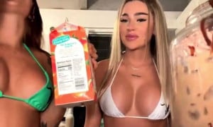 Viperdeme / Viperous Sexy Bikini Livestream