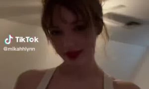 Mikahlynn - Sexy with erotic body...