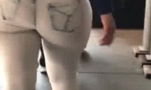 You know she got a bubbly farting ass