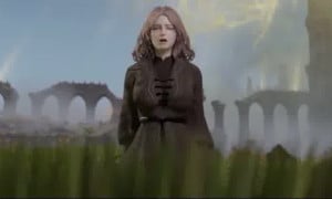 Woman takes a shit in the grass