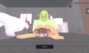 Petite Roblox Slut Gets Pounded