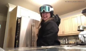 French Canadian girl farts during a Twitch live - 11