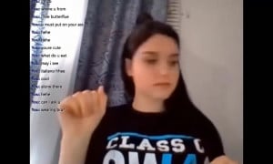 [Omegle🔊] Sexy Voice Eating & Showing Tits