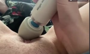 DirtyRoulette the magic wand on her pussy