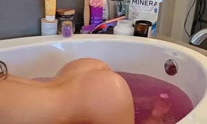Alinity Pussy Reveal