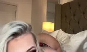 KaeleeRene’s Full Pleasure Dildo Session