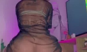KattyRoldan4 Twerks Her Bare Ass