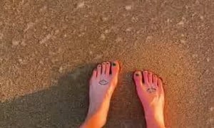 Sofia.Solana Shows Off Her Feet On The Beach