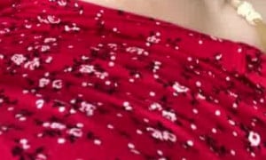 April Flowers Shows Us Her Bare Pussy