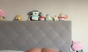 Loonicorn Pleasures Herself With A Sex Toy