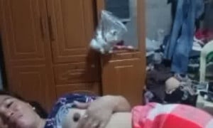 Husband shows off his wife over ometv