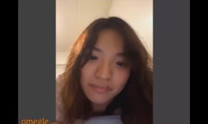 [Omegle🔊] Cute Asian Fingers & Rubs Her Pussy