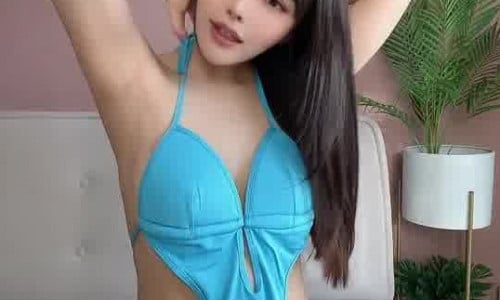 Mikamikatntntn Paints Her Bare Tits Hot