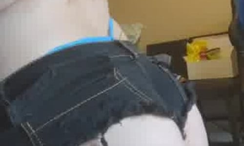 Thatonechick73 Shows Her Butt On Cam