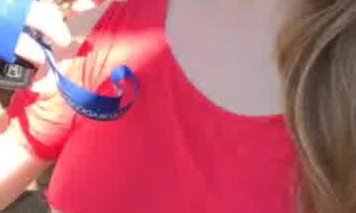 Thatonechick73 Flaunts Her Curves Outside