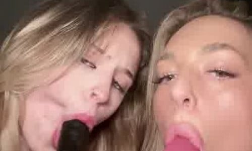 Alannasworldx Has Lesbian Sex With Friend