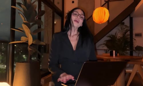 Psychologist Miss Ary Rides Her Patient's Cock