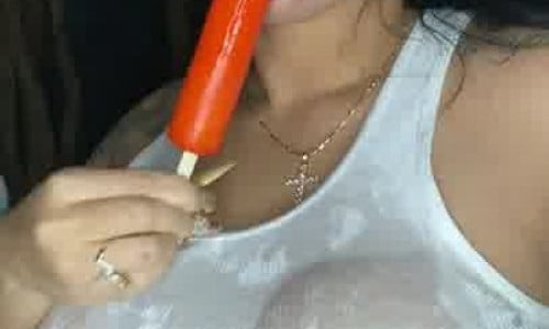 Itslovelymimi27 Sucks Popsicles On A Hot Day
