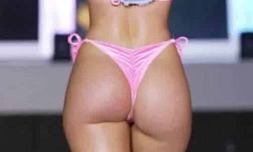Cultureburns Walks With Her Bouncy Ass