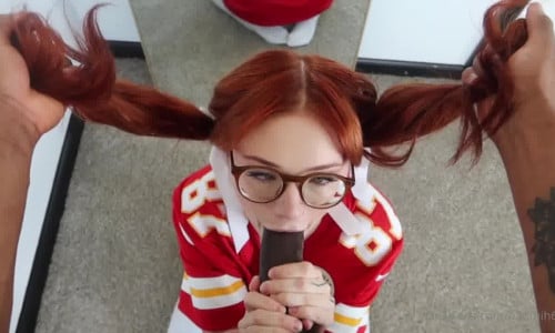 Naomihh666 Gets A BBC Deepthroat