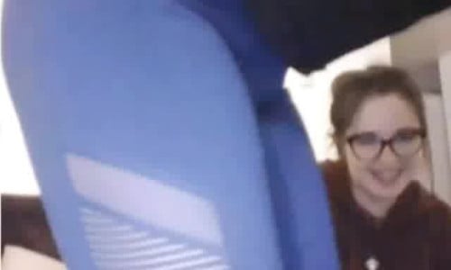 Omegle girls look at my dick