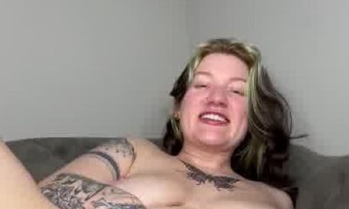 AriaKai Strips Naked Then Plays With Herself
