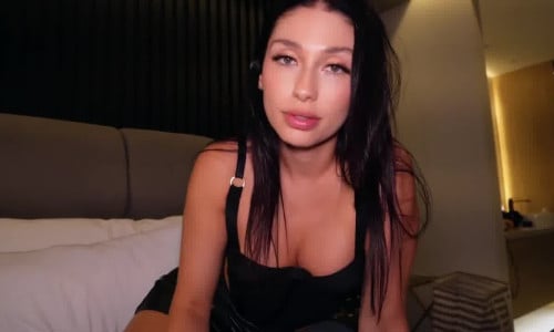 Miss Ary Gets A Good Plowing On The Bed