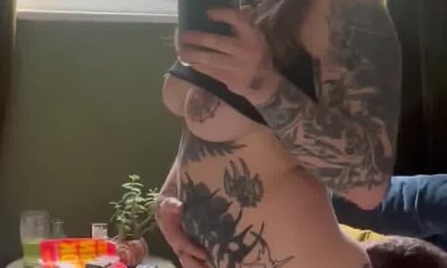 Goth farting - video 2