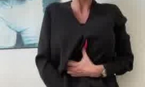 Rubbing The Pussy 🐈