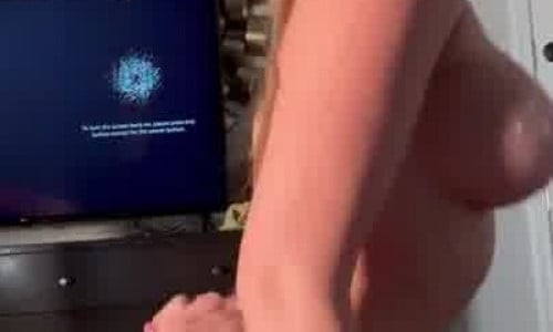 Skylarmaexo's Quick Ass Spanking