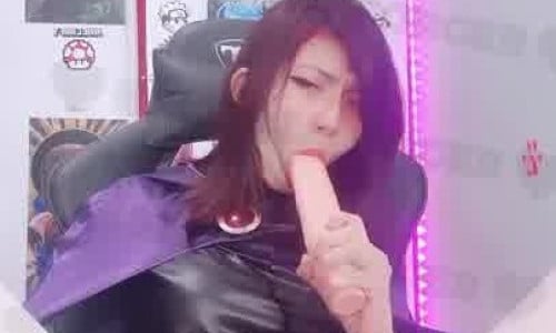 Elenita Forger Masturbates In A Raven Cosplay