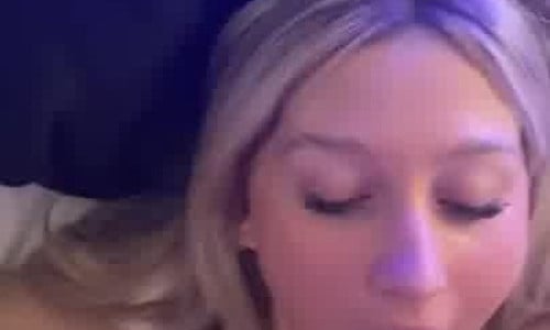 Oakleymiddleton18 Gives A BJ Before Backshots